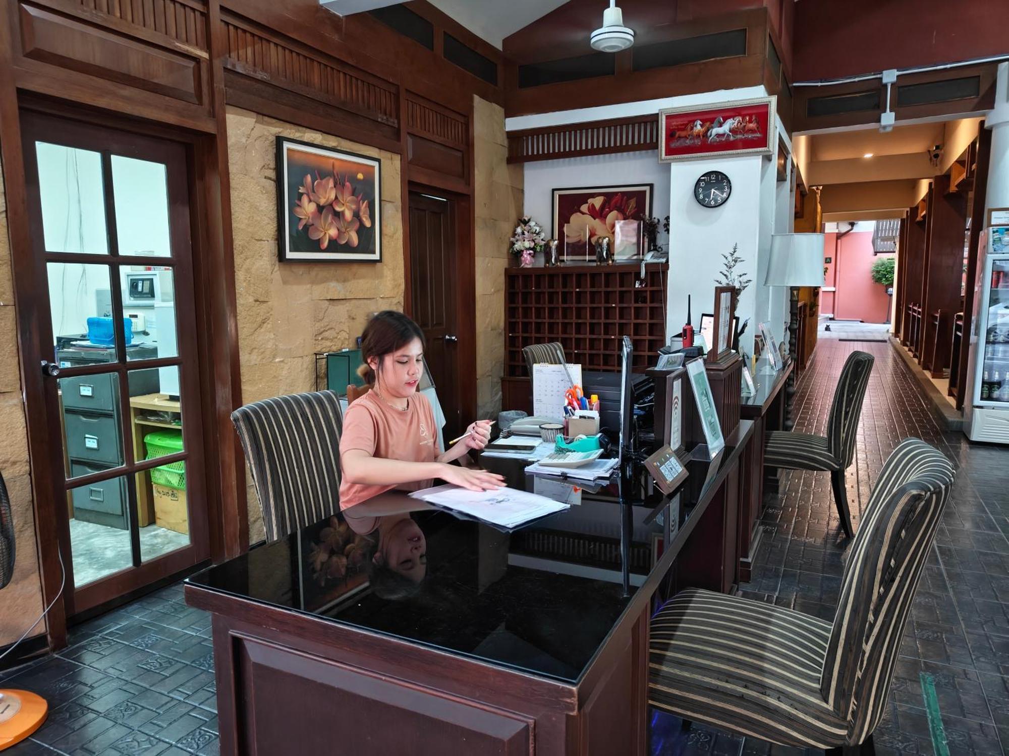 Phuket Leelavadee Hua Ting Resort Patong Екстериор снимка