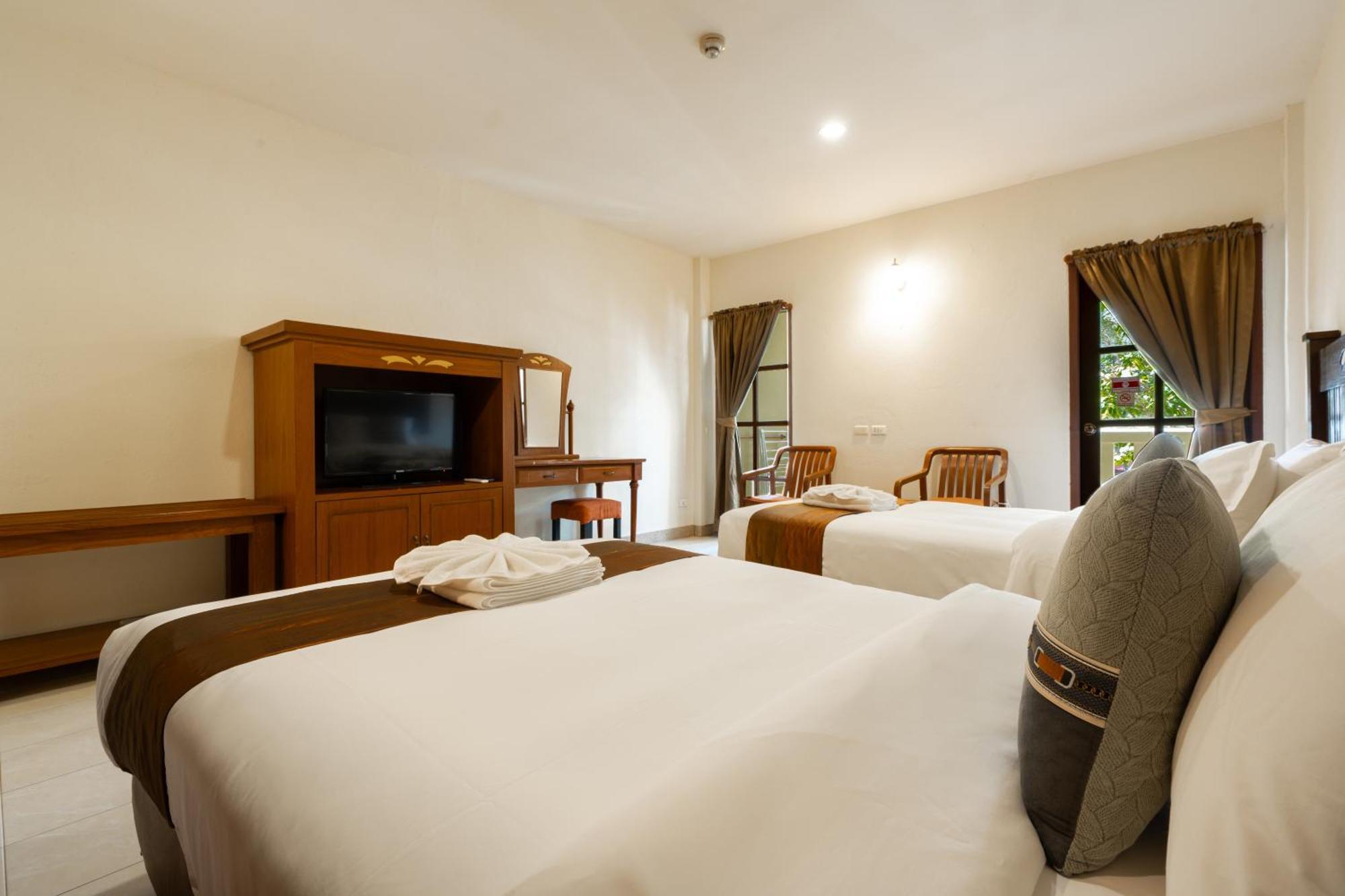 Phuket Leelavadee Hua Ting Resort Patong Екстериор снимка