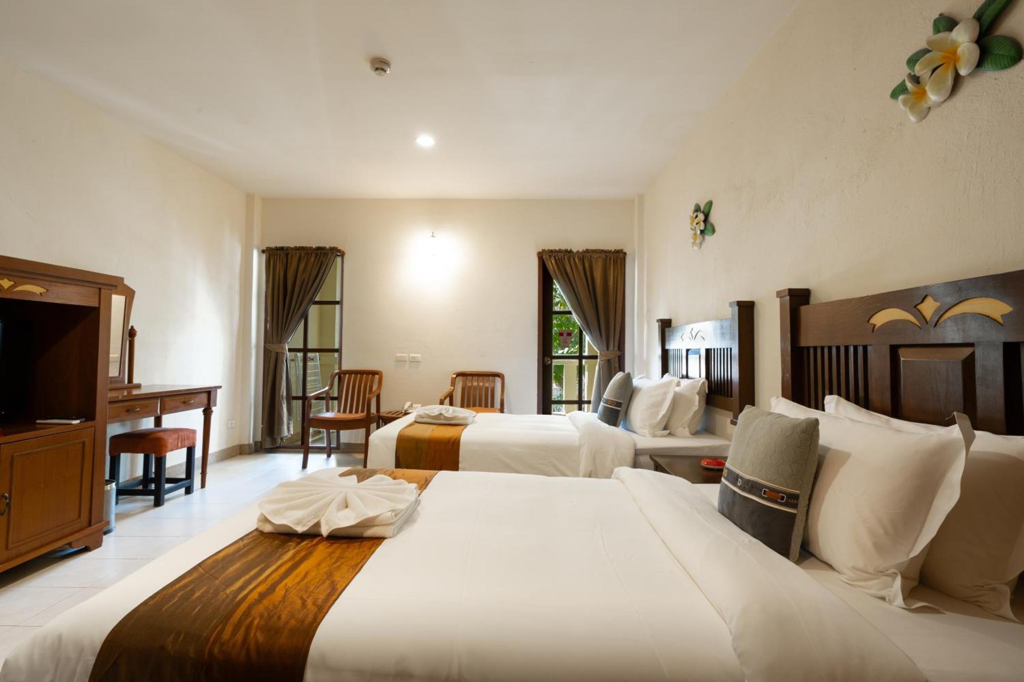 Phuket Leelavadee Hua Ting Resort Patong Екстериор снимка