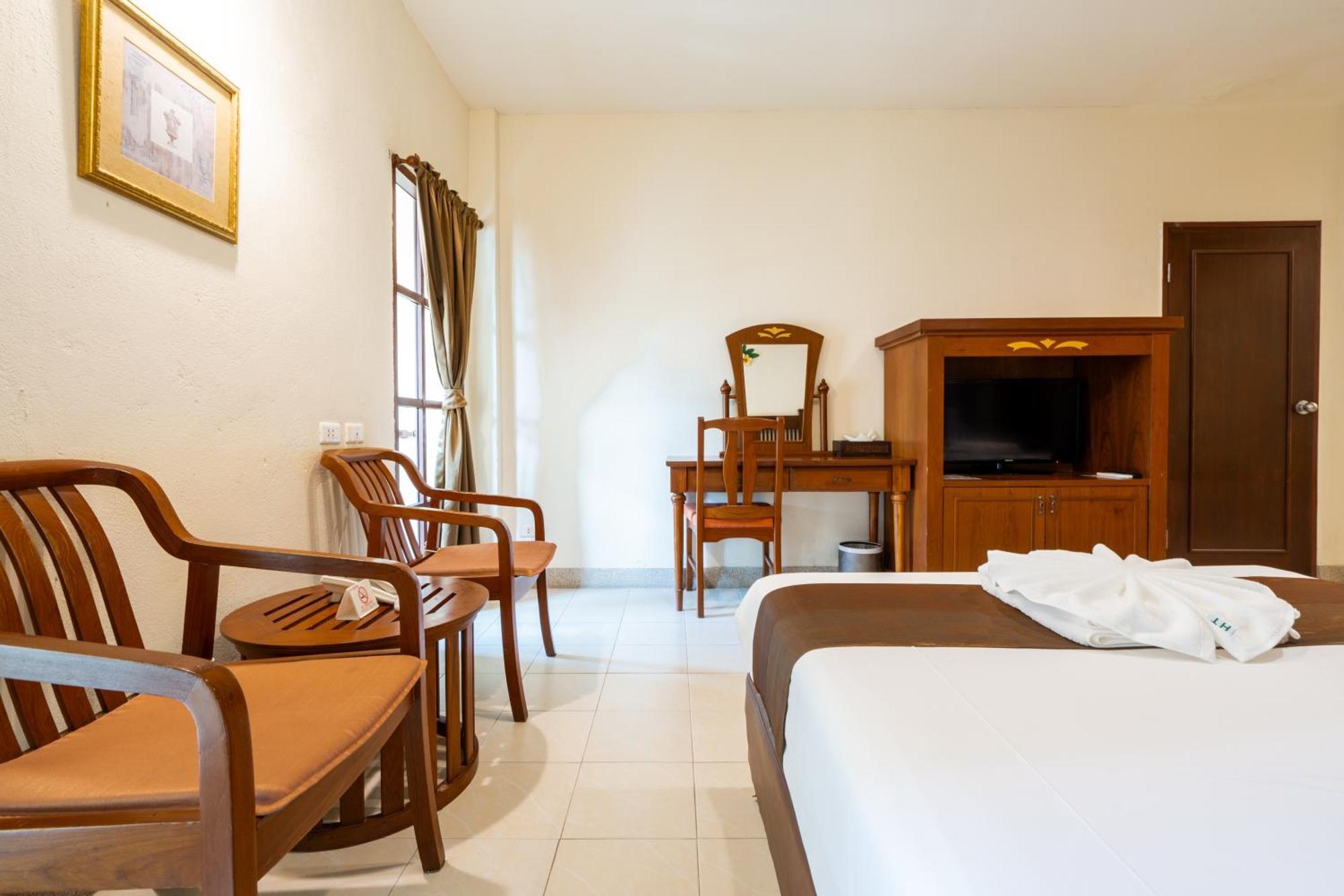 Phuket Leelavadee Hua Ting Resort Patong Екстериор снимка