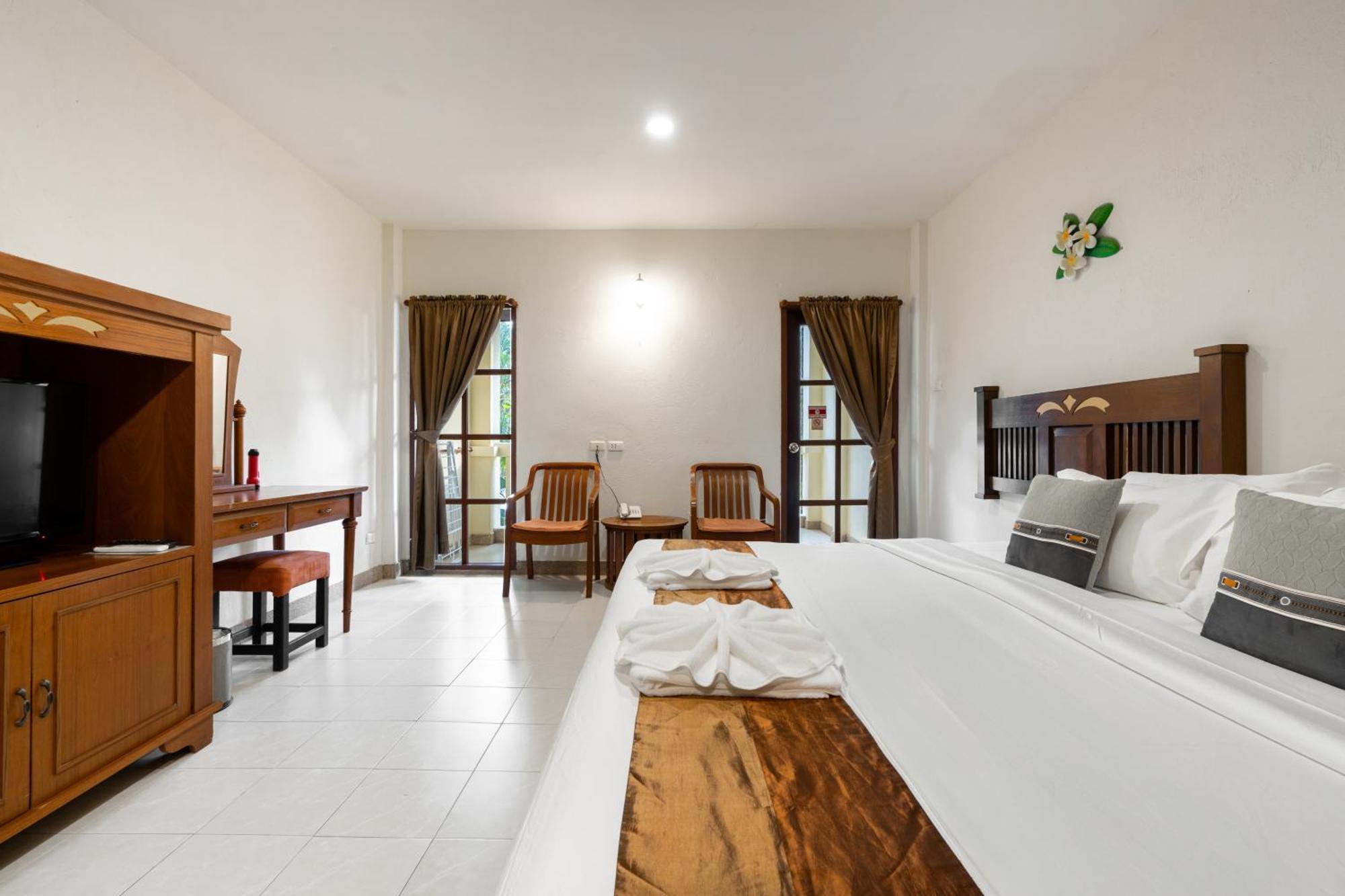 Phuket Leelavadee Hua Ting Resort Patong Екстериор снимка