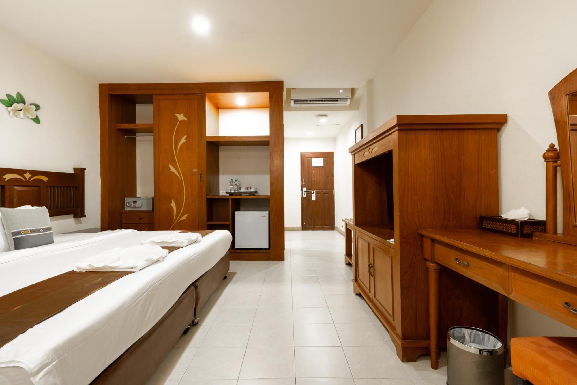 Phuket Leelavadee Hua Ting Resort Patong Екстериор снимка