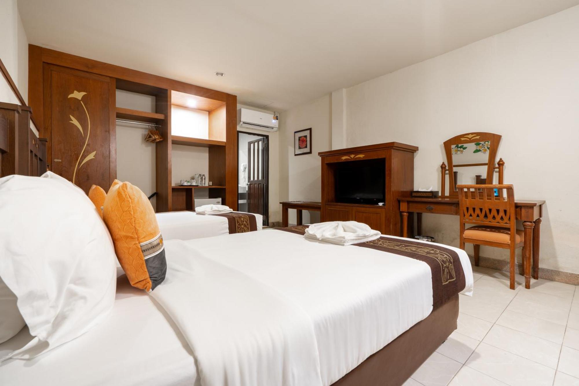Phuket Leelavadee Hua Ting Resort Patong Екстериор снимка